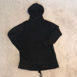 Lululemon pullover sweater size 6 grey black knit